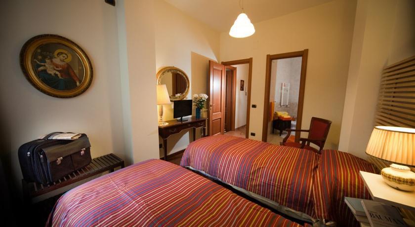 Porta Di Mare Bed & Breakfast Naples