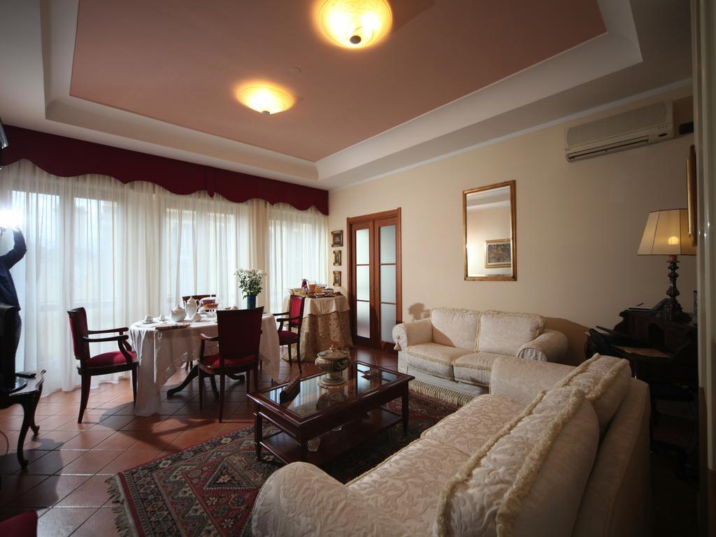 Porta Di Mare Bed & Breakfast *