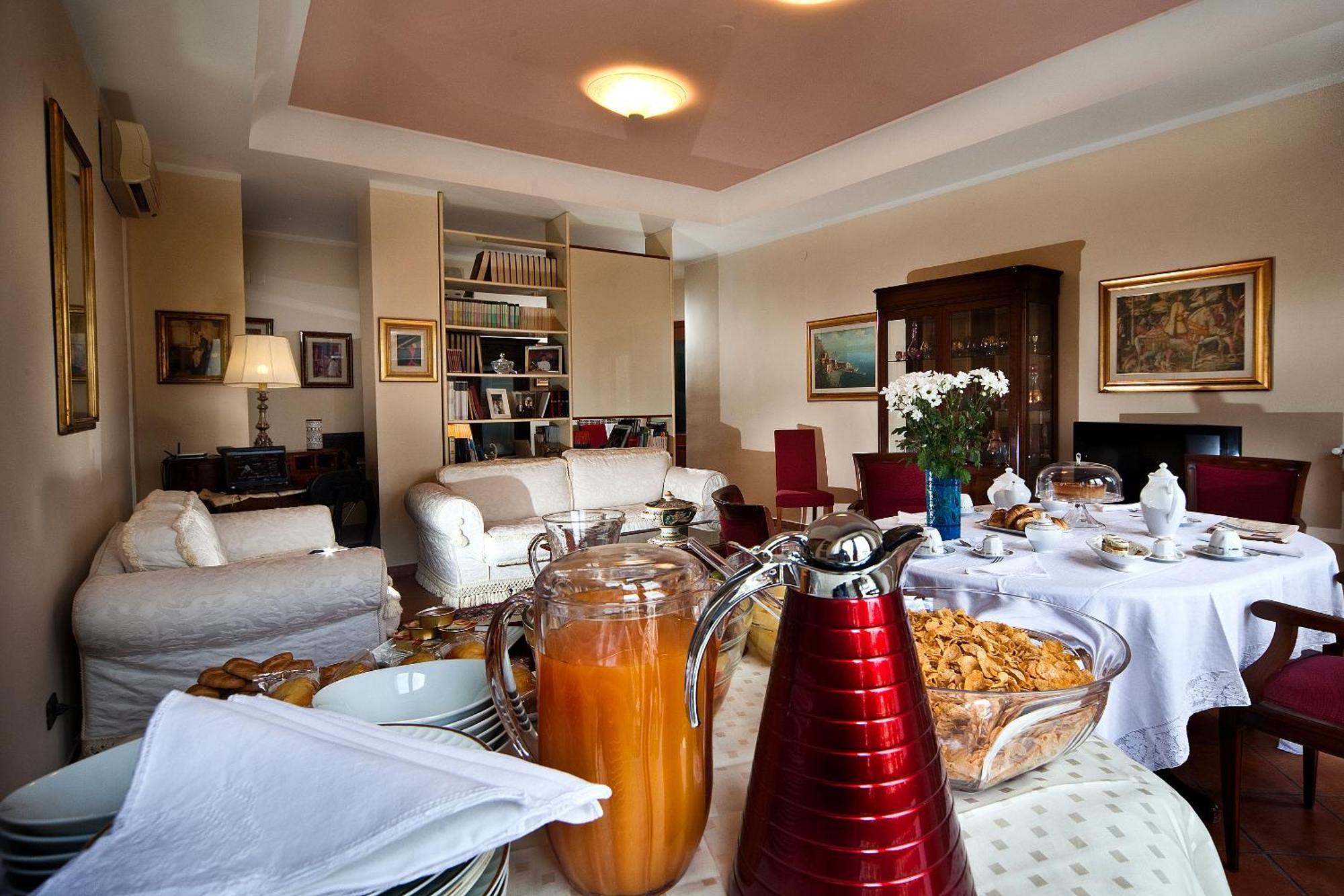Porta Di Mare Bed & Breakfast Naples