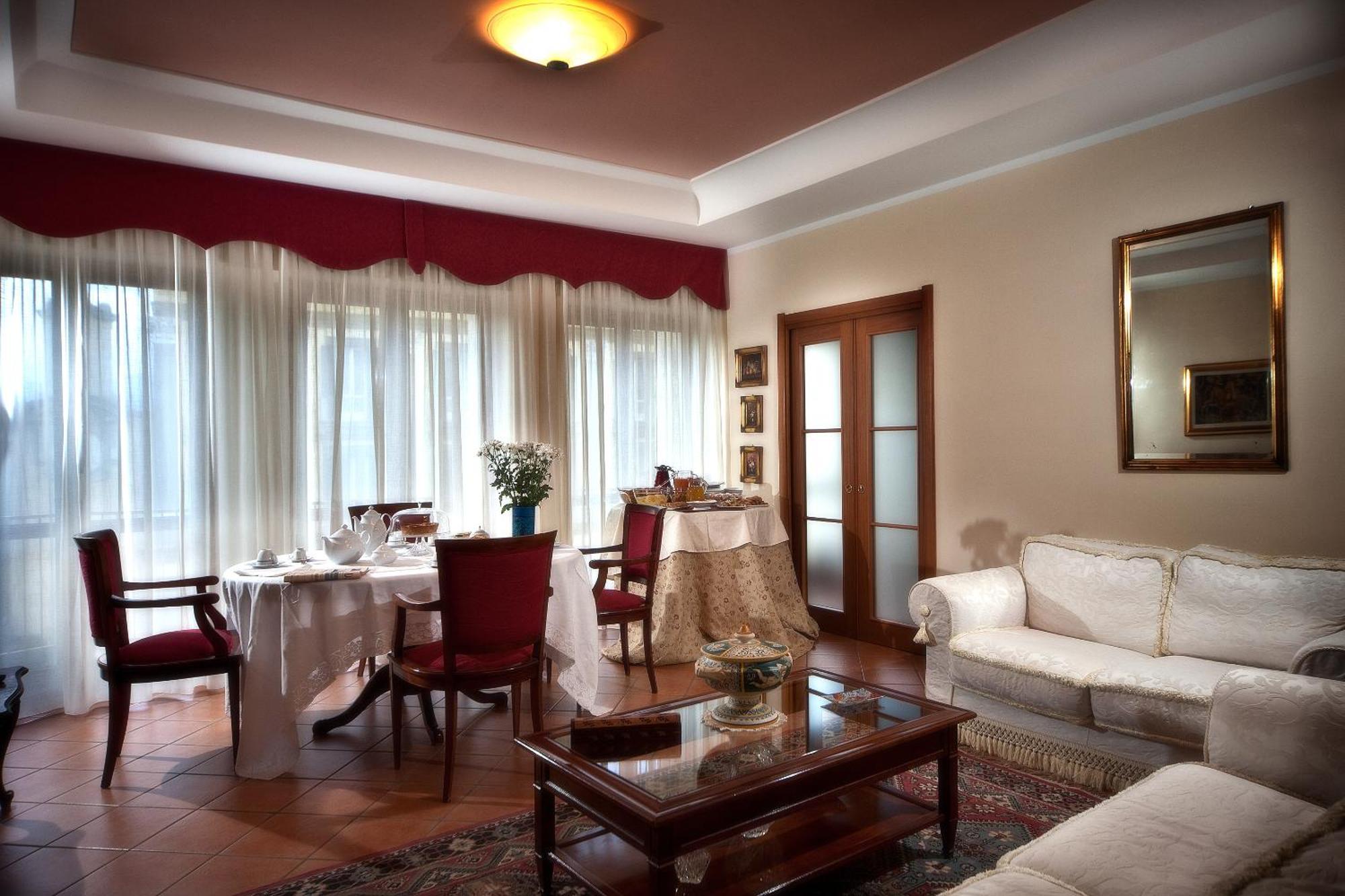 Bed & Breakfast Porta Di Mare Naples